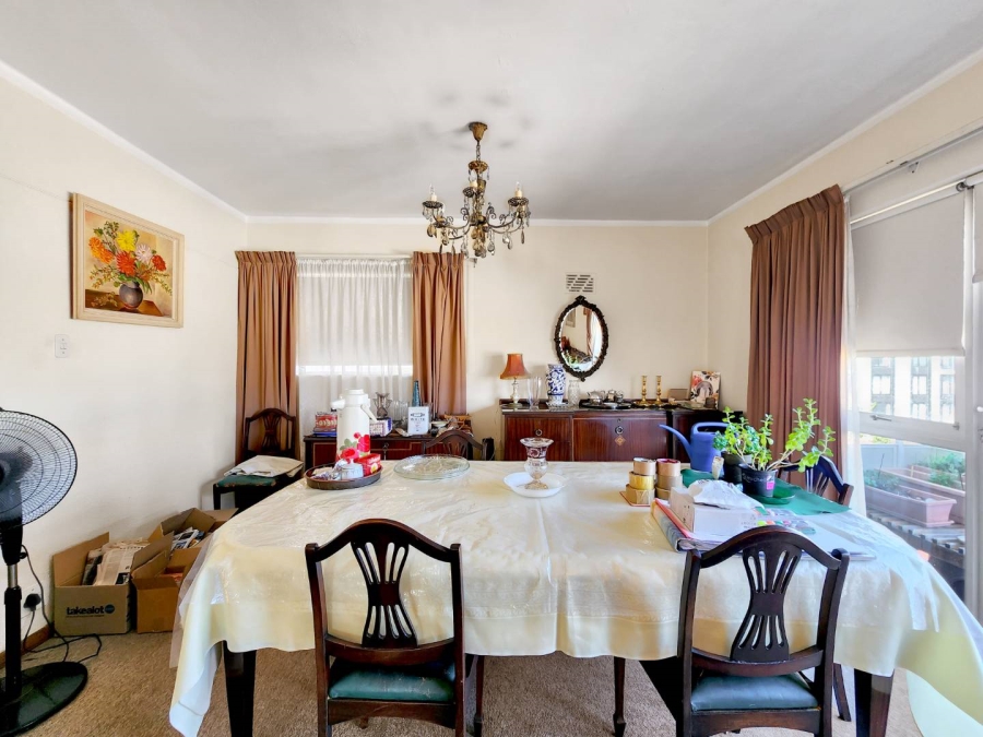 2 Bedroom Property for Sale in Sea Point Western Cape